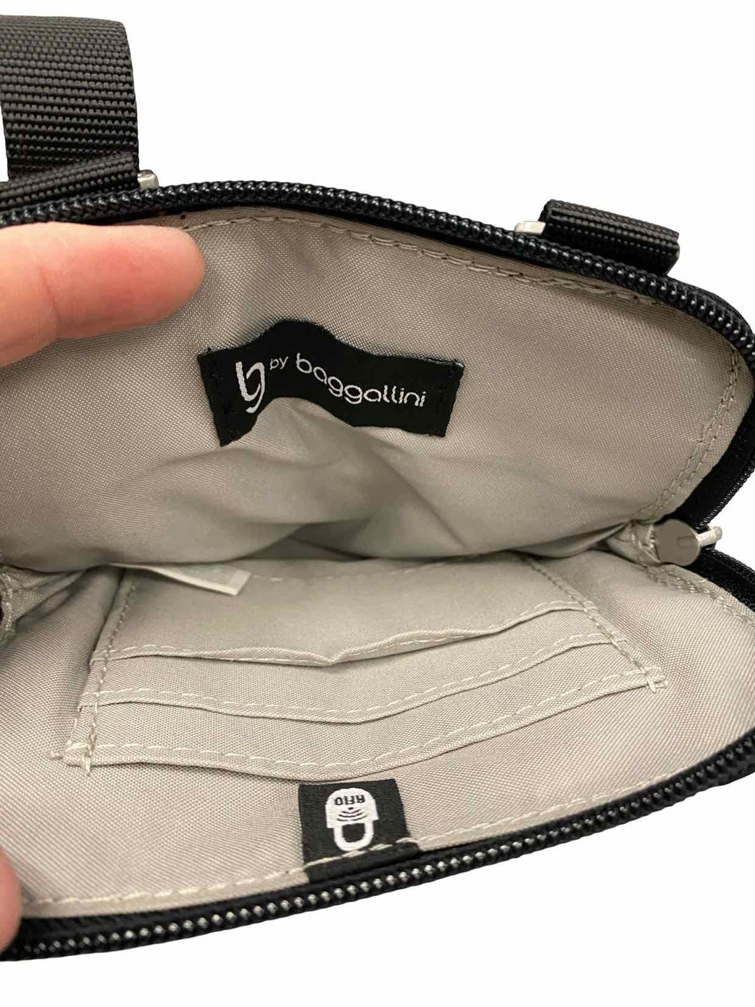 Baggallini Black Purse