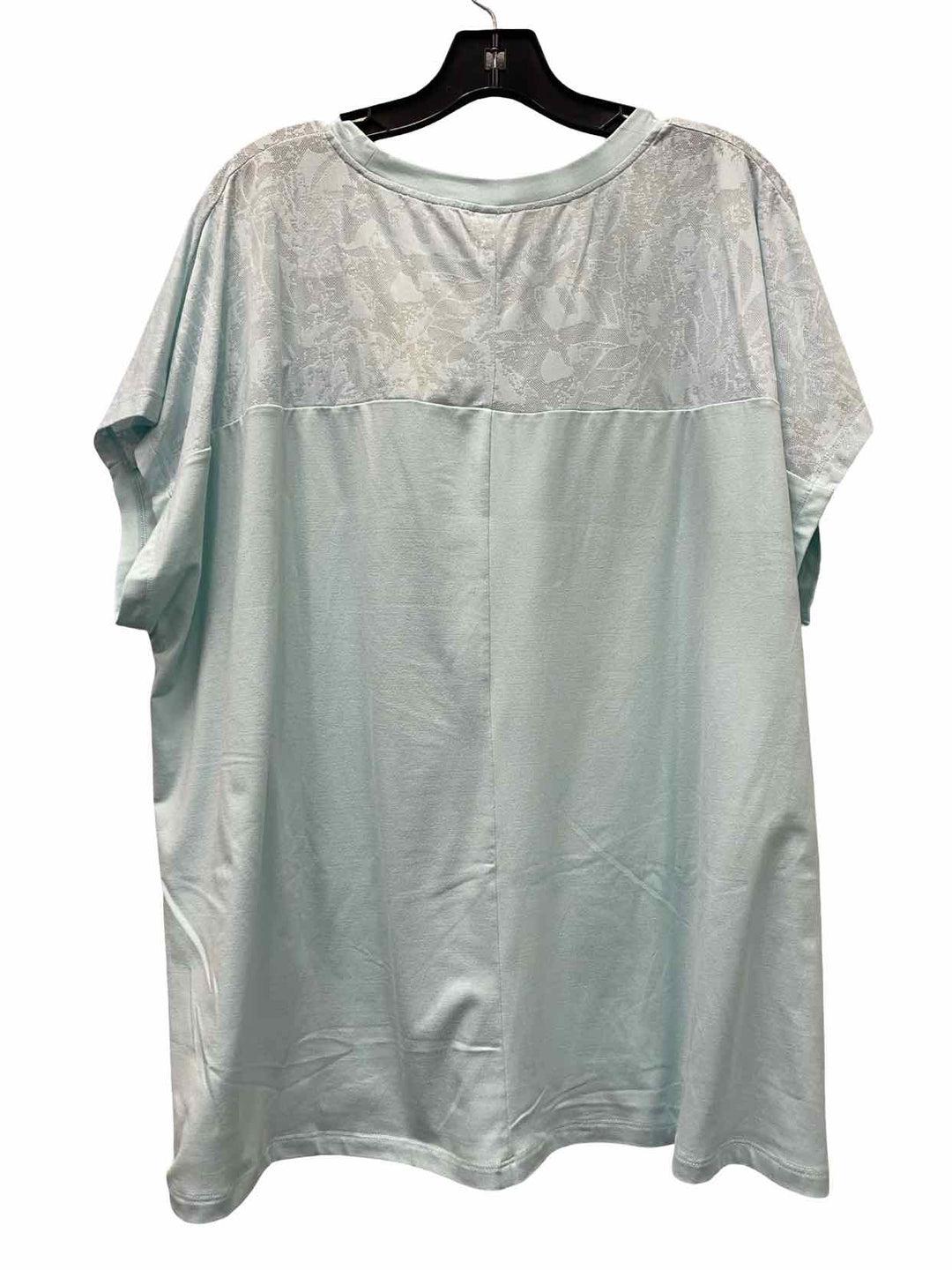livi Size 2X Light Blue Short Sleeve Shirts
