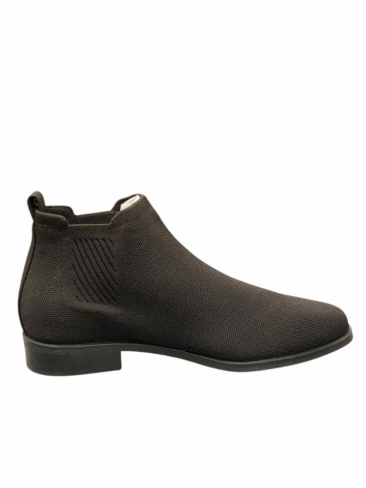 Vivaia Shoe Size 39 Black Square-Toe Water-Repellent NWOT Boots(Ankle)