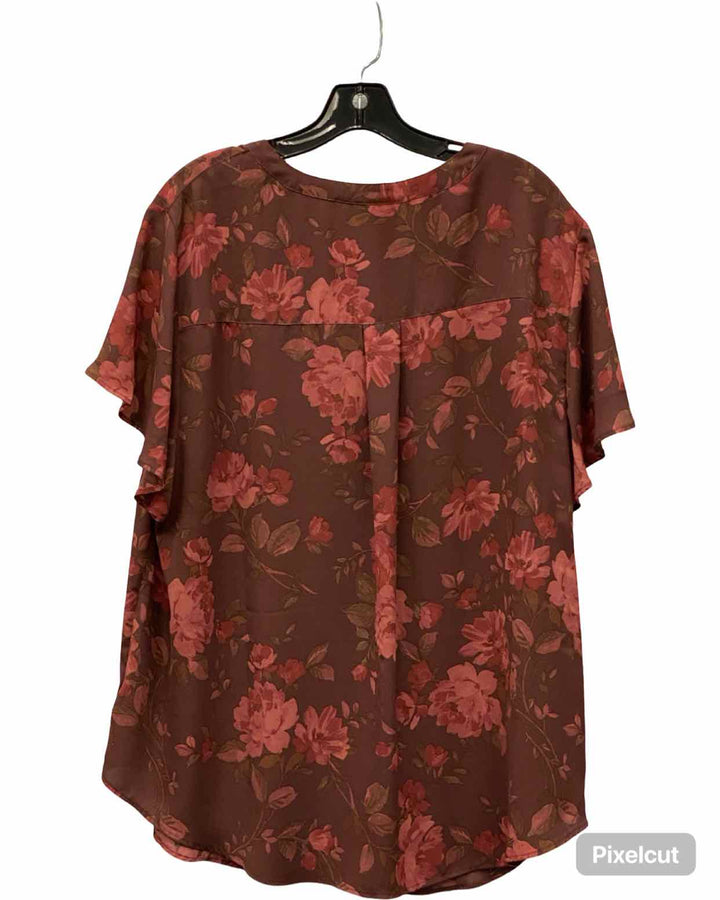 Torrid Size 3X Red Rose Short Sleeve Shirts
