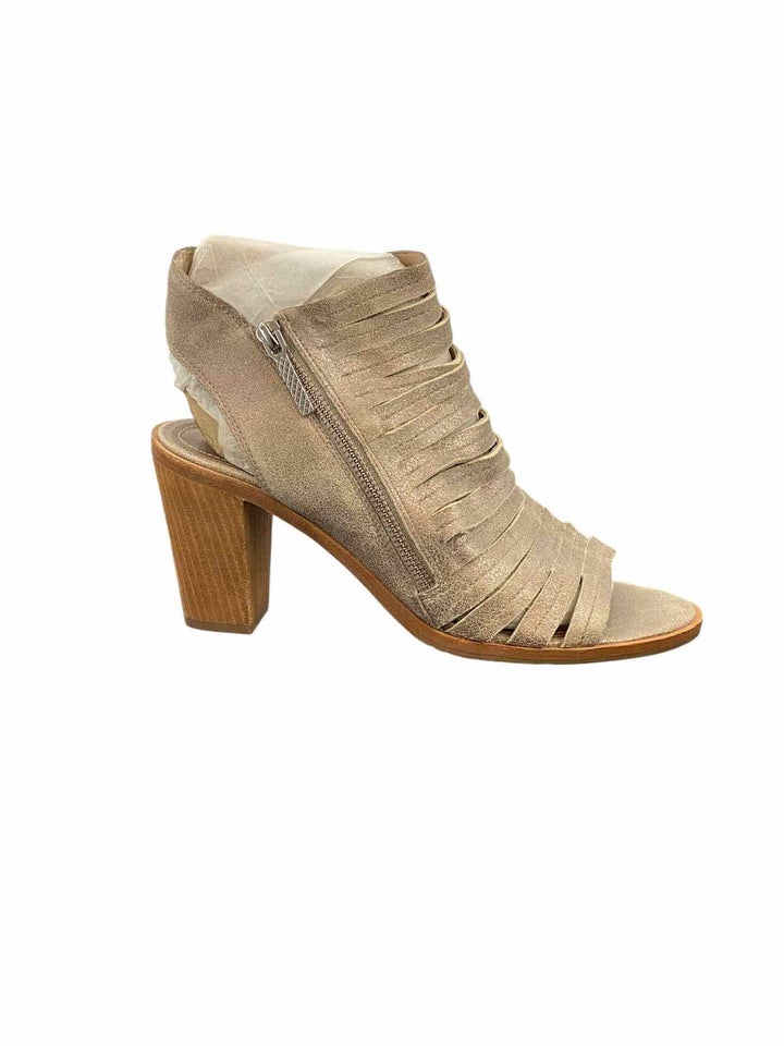 Donald Pliner Shoe Size 10 Silver Leather NWOT Sandals