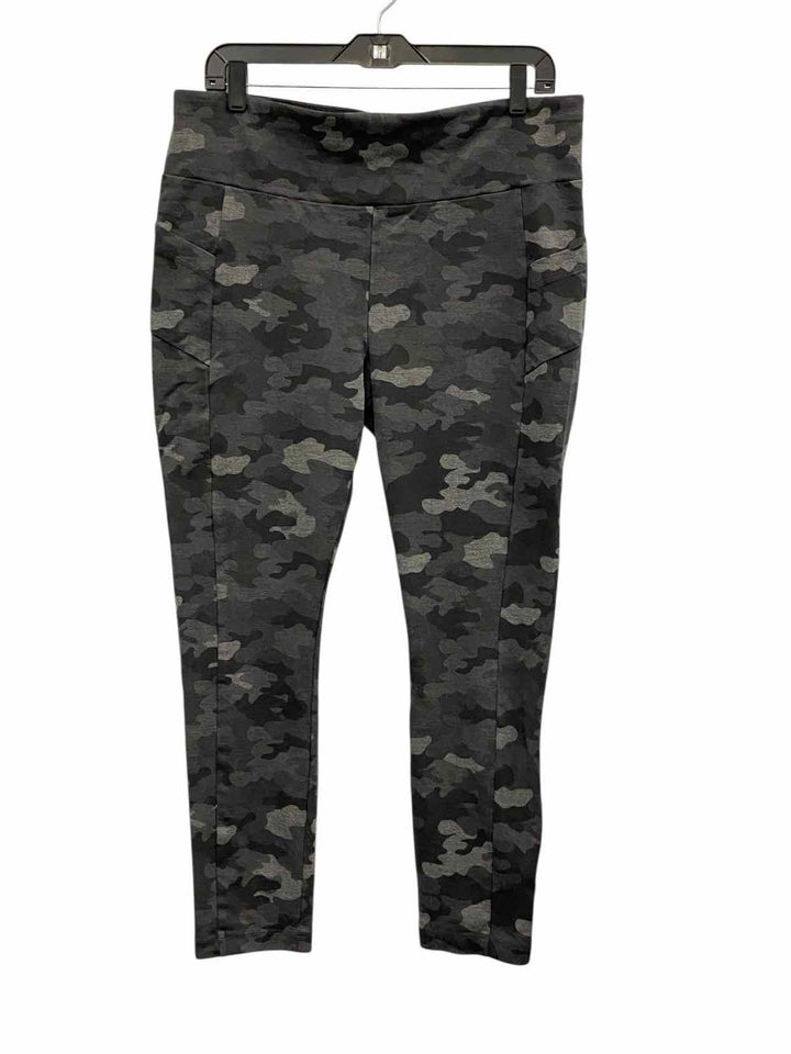 Cabi Size XL Grey Black camo print Pants
