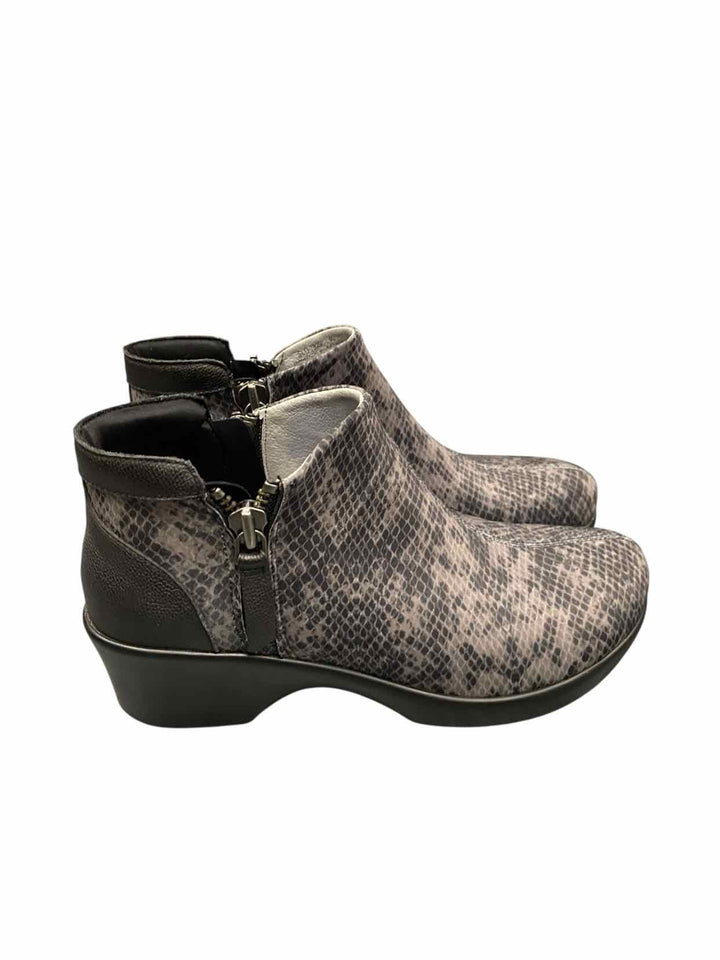 Alegria Shoe Size 40 Black Grey Snakeskin Pattern Sloan Snake Boot Boots(Ankle)