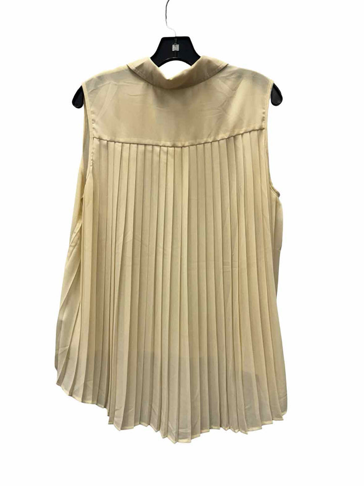a. maglia Size M Cream Tank Top