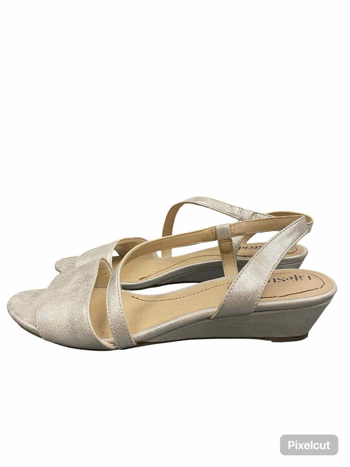 Lifestride Shoe Size 8.5 Silver Yasmine Wedge Sandals