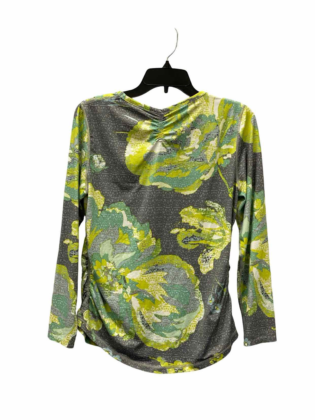 Title Nine Size M Green Floral Long Sleeve Shirts