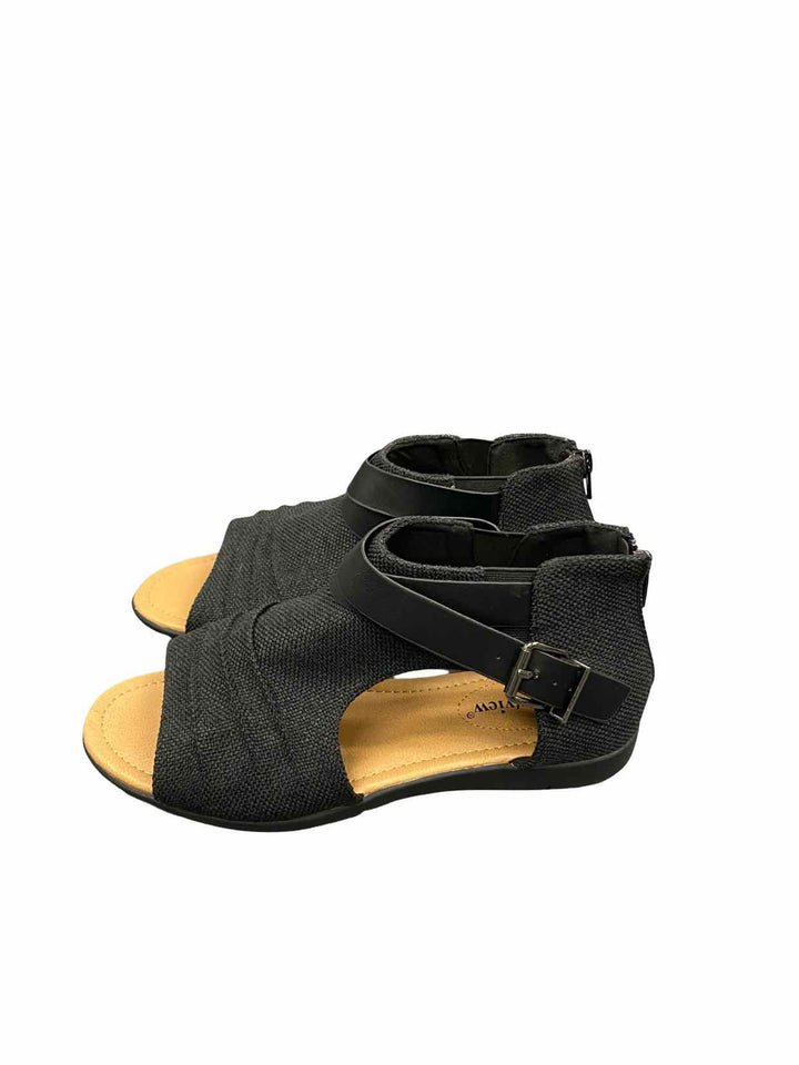 Comfort View Shoe Size 7.5 Black Sandals
