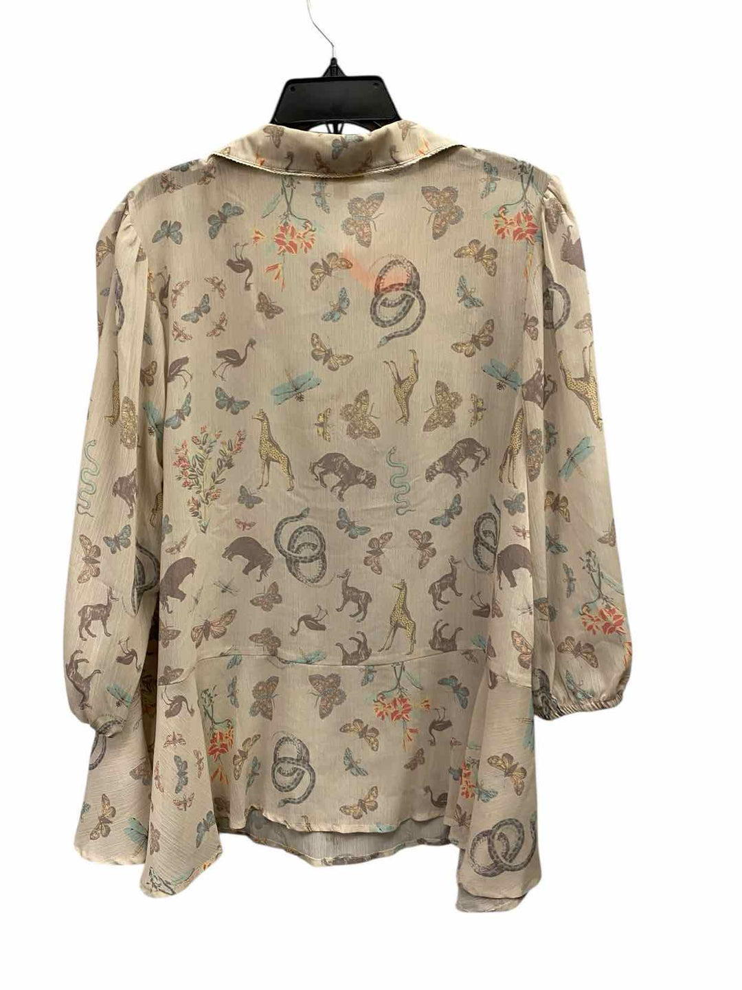 ModCloth Size 1X Cream Long Sleeve Shirts