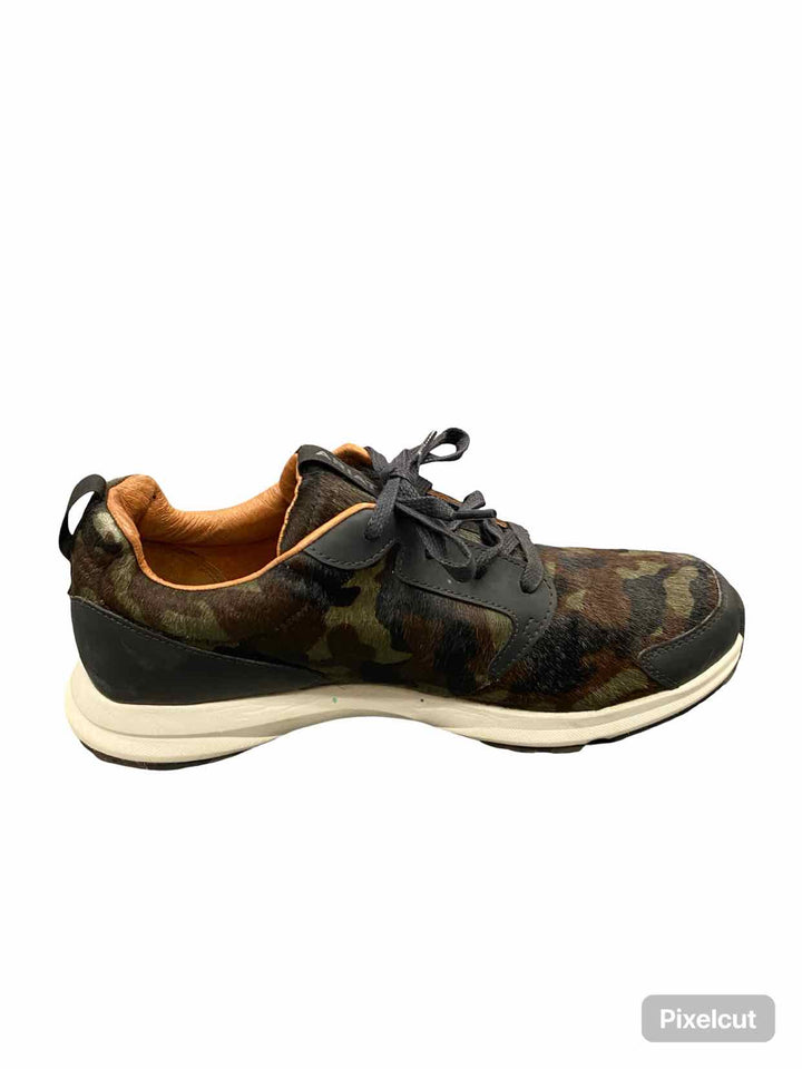 Ariat Shoe Size 8.5 Green Calf Hair Leather Fuse Sneakers