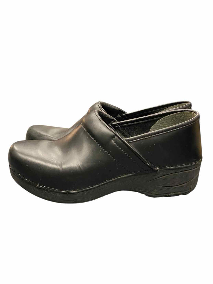 Dansko Shoe Size 7 Black Professional Loafers