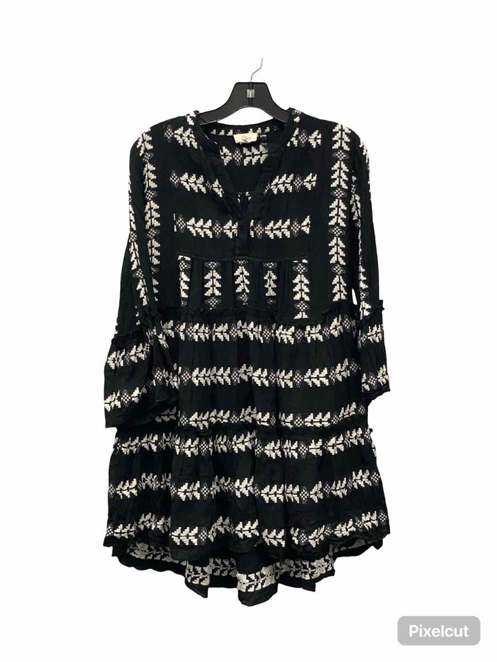 Elan Size XS Black White Dress