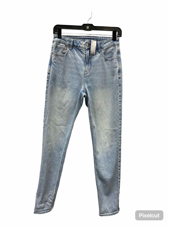 American Eagle Size 2 Blue Jeans