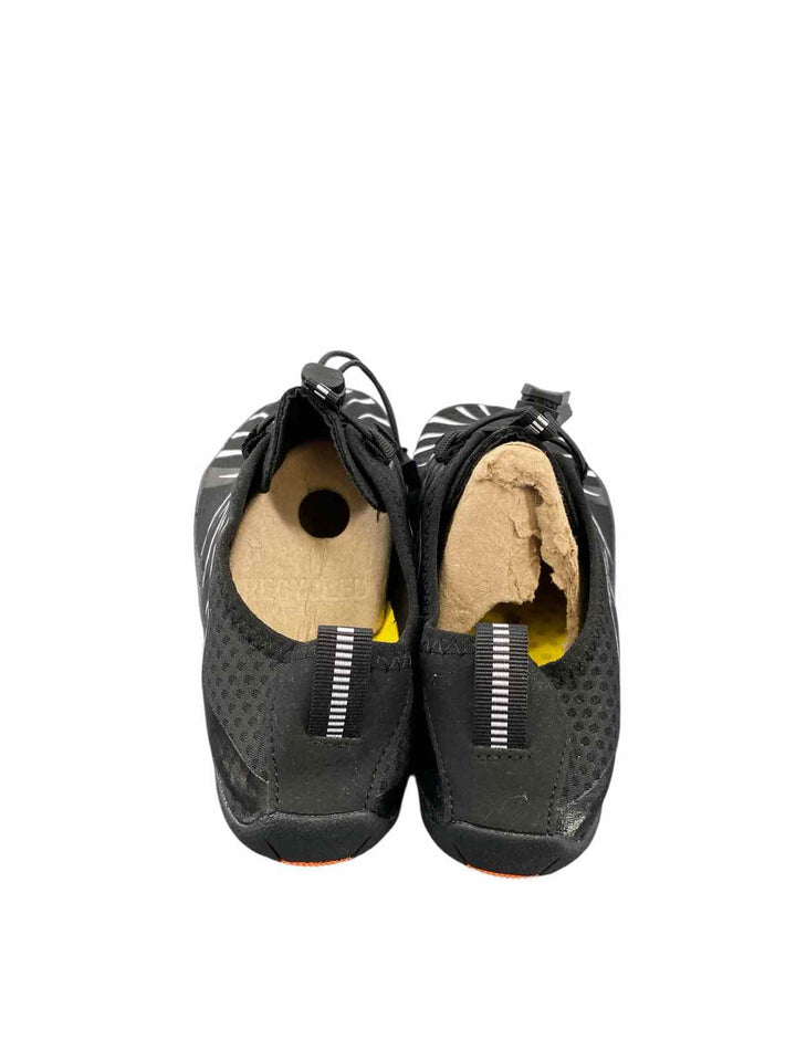 Hike Footwear Shoe Size 40 Black White NWT Sneakers