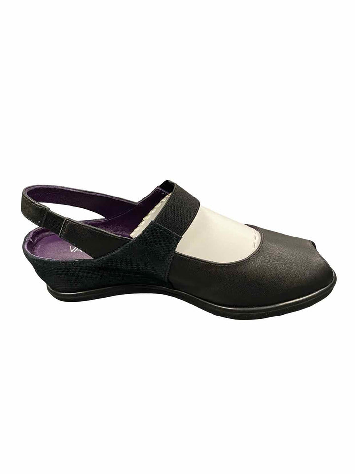 Vaneli Shoe Size 9.5 Black Purple Flats