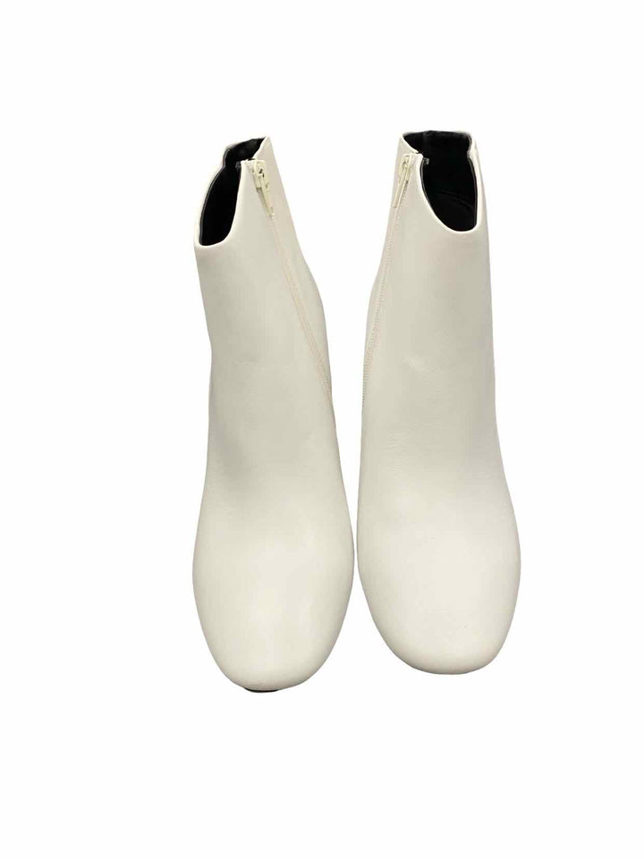Gap Shoe Size 10 White NWOT Boots(Ankle)