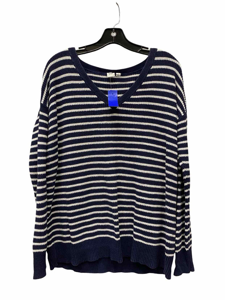 Gap Size M Navy White Striped Sweater