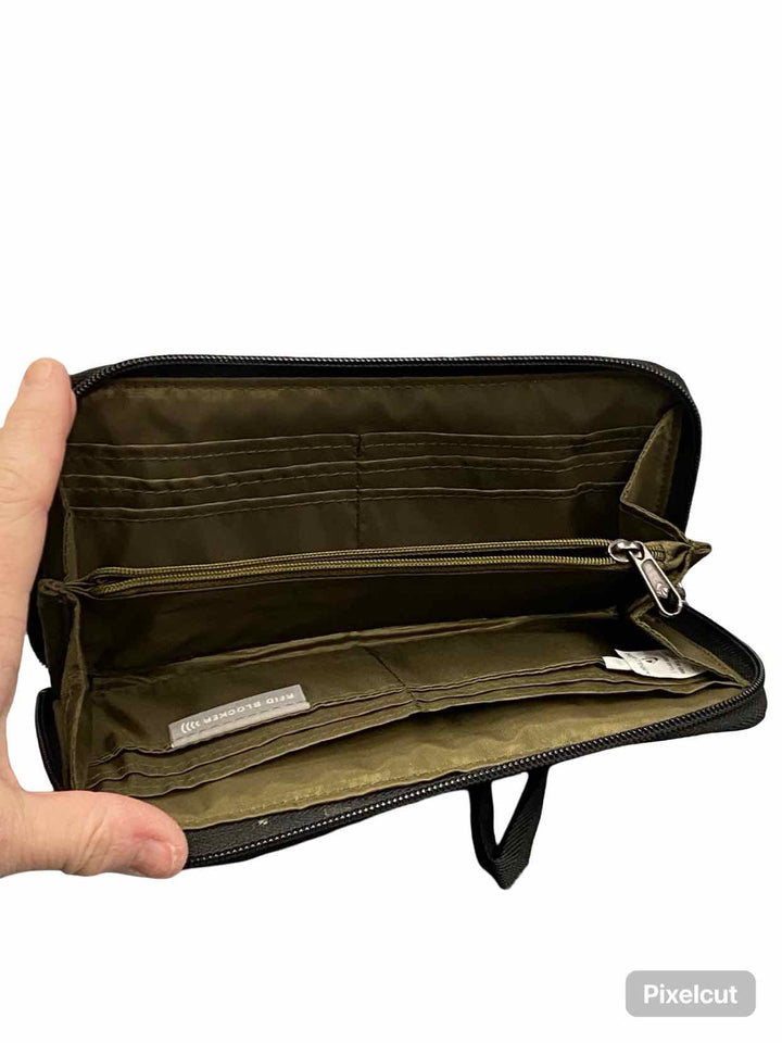 Eagle Creek Black Wallet