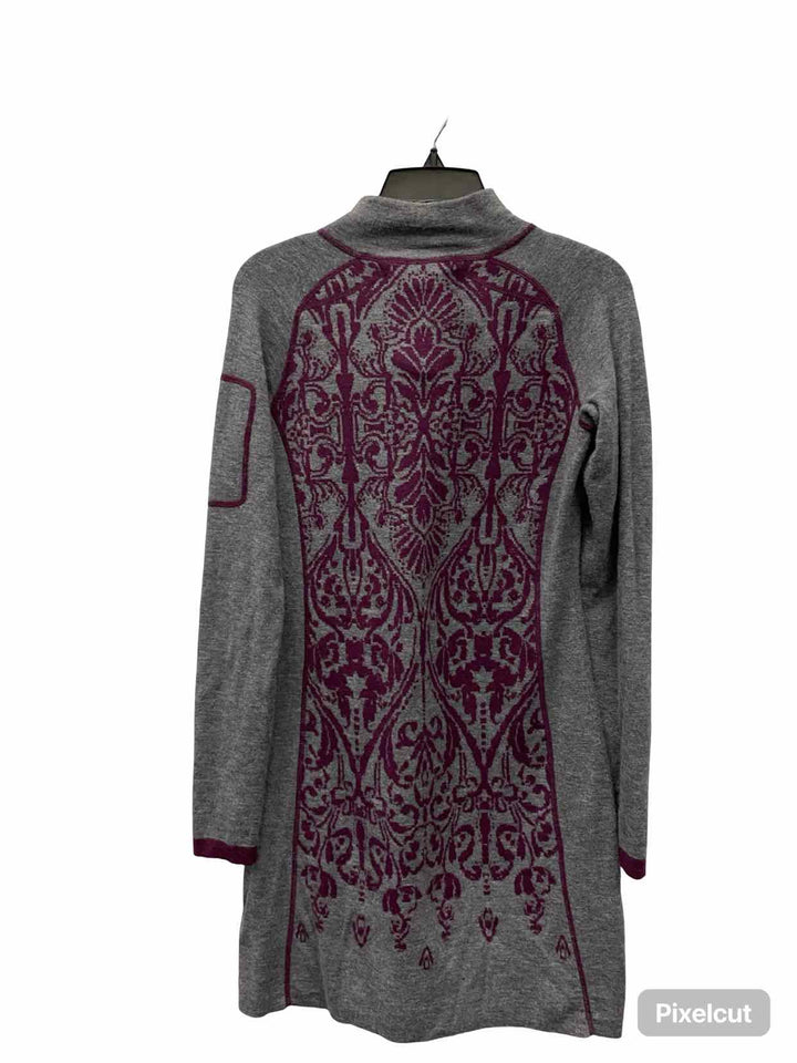 Title Nine Size XS Grey Plum Print 60% Merino Wool Dress
