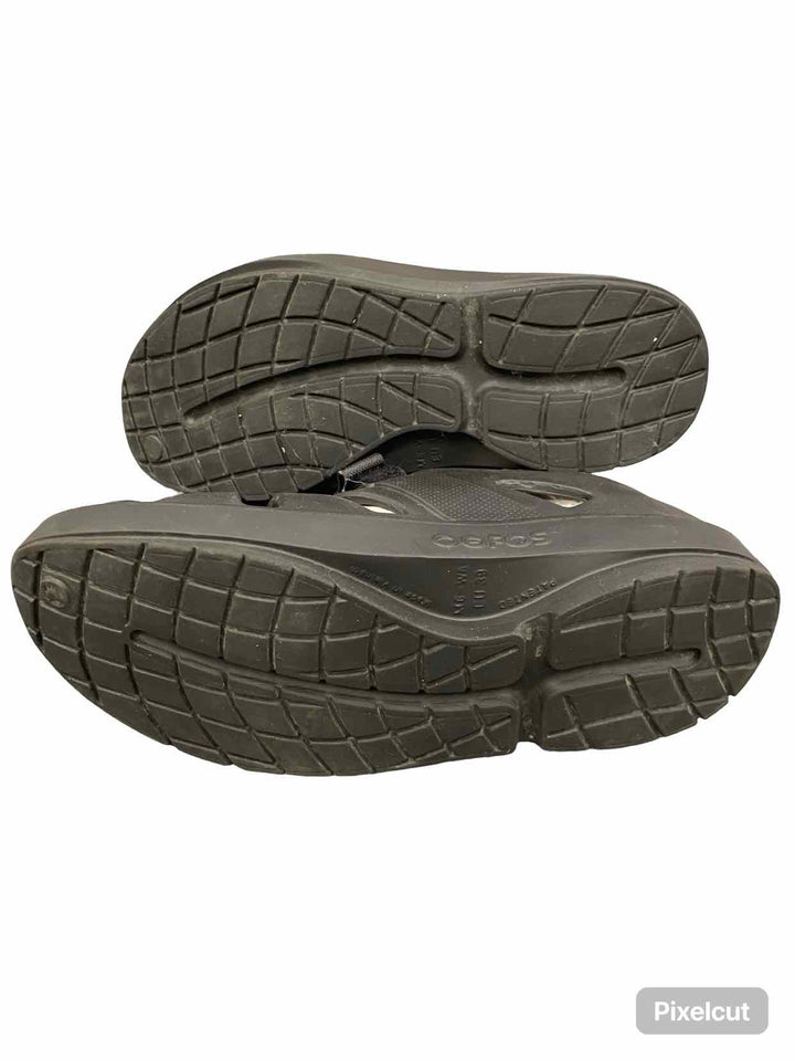 Oofos Shoe Size 39 Black OOcandoo Recovery Sandals