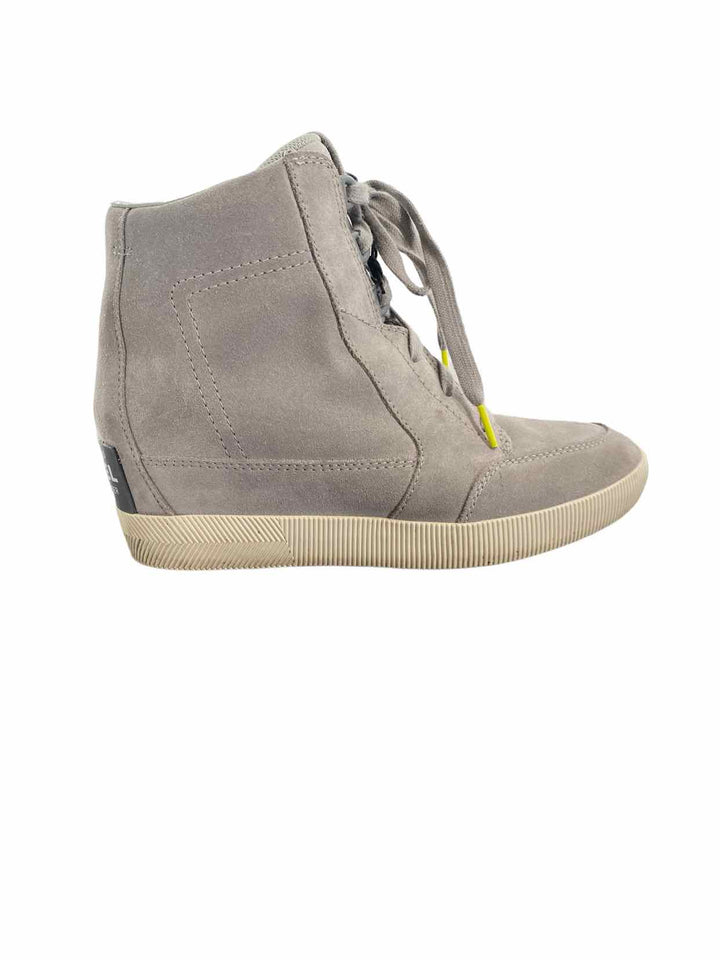 Sorel Shoe Size 8 Gray Suede Boots(Ankle)