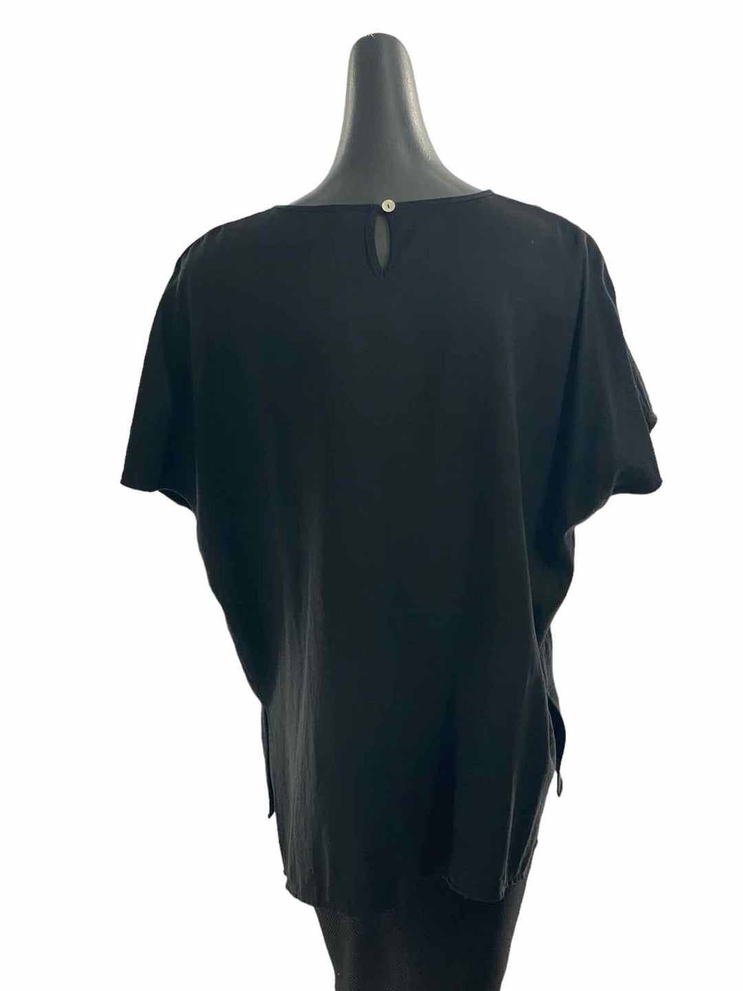 Wynne Layers Size M Black Short Sleeve Shirts