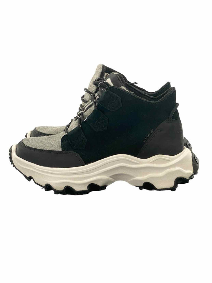 Sorel Shoe Size 7.5 Black NWOT Boots(Ankle)